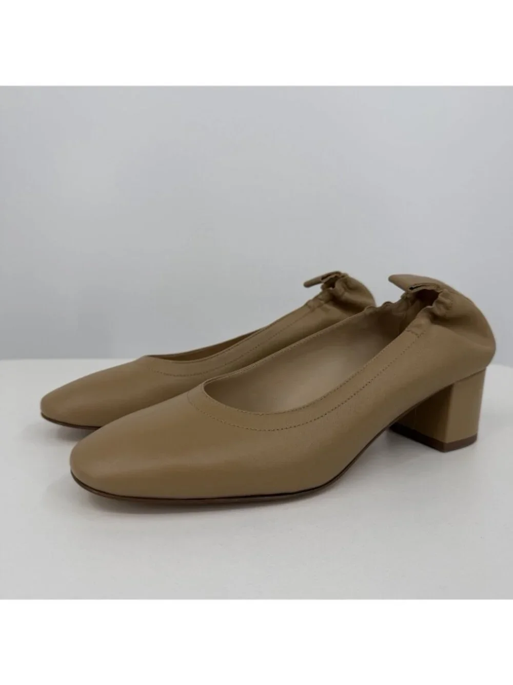 Everlane Italian Leather Day Heel Light Taupe 10.5 Women's Elastic Back Comfort